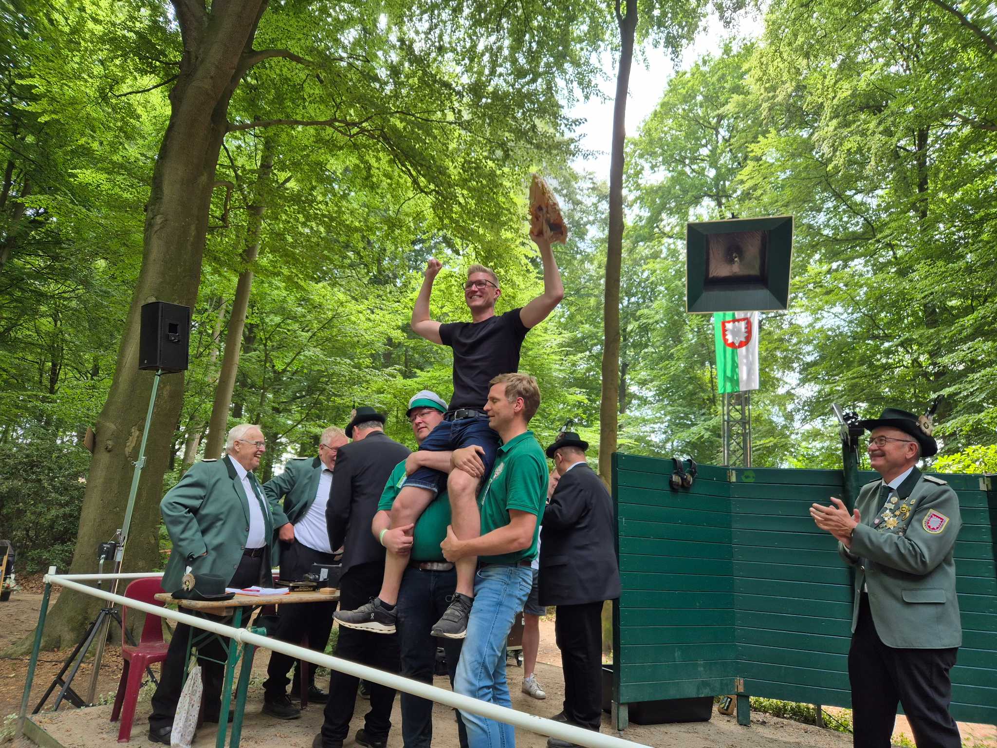 Ein neuer König regiert die Herrlichkeit